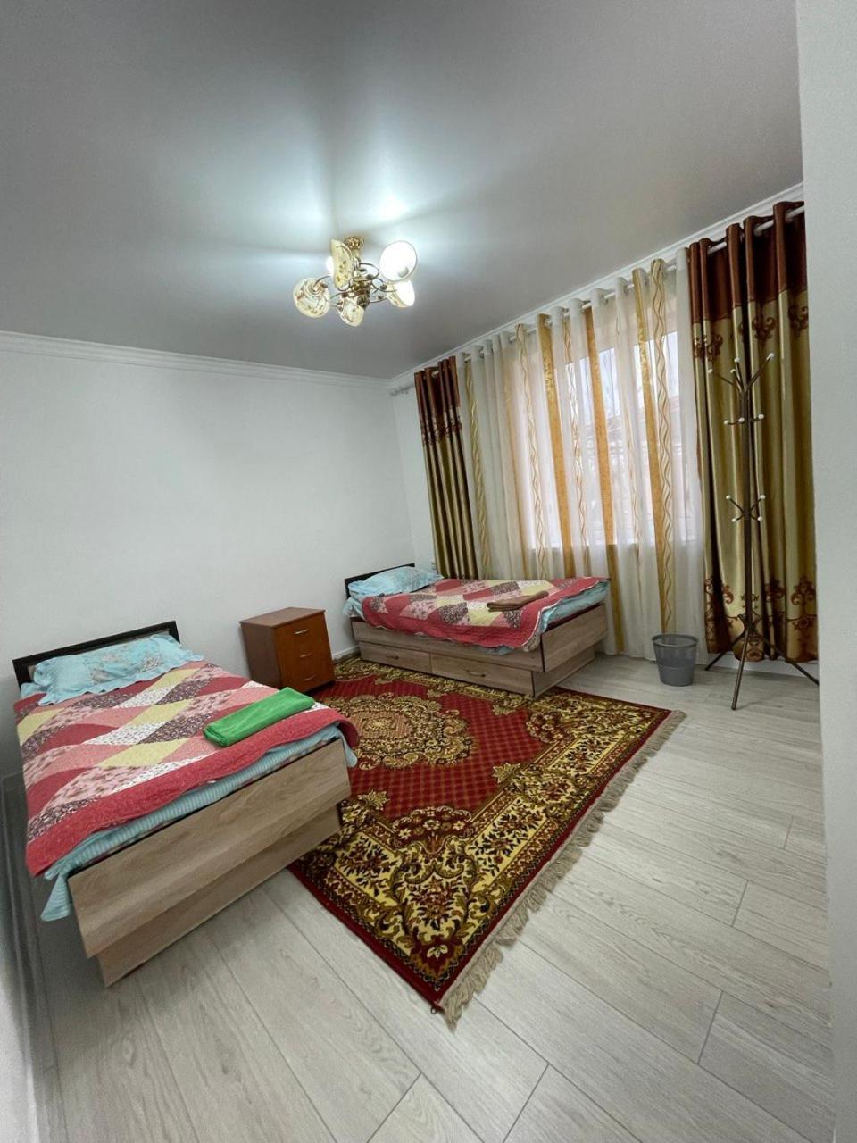 Center Guesthouse Kochkor Ngoại thất bức ảnh